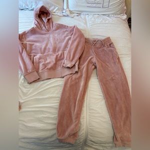 Athleta girls jogging set